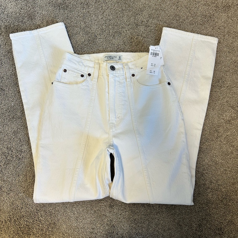 NWT Abercrombie & Fitch Curve Love Ultra High Rise 90s Straight Jean